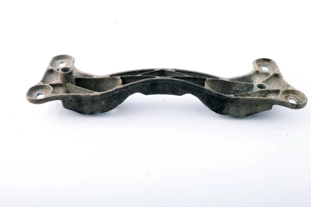 Gearbox Support Carrier Bracket Mount Petrol to BMW E81 E87 E90 E91 E92 with Part number 6771064 BMW E81 E87 E90 E91 E92 Gearbox Support Carrier Bracket Mount Petrol - SKU 6771064 - Part number 6771064