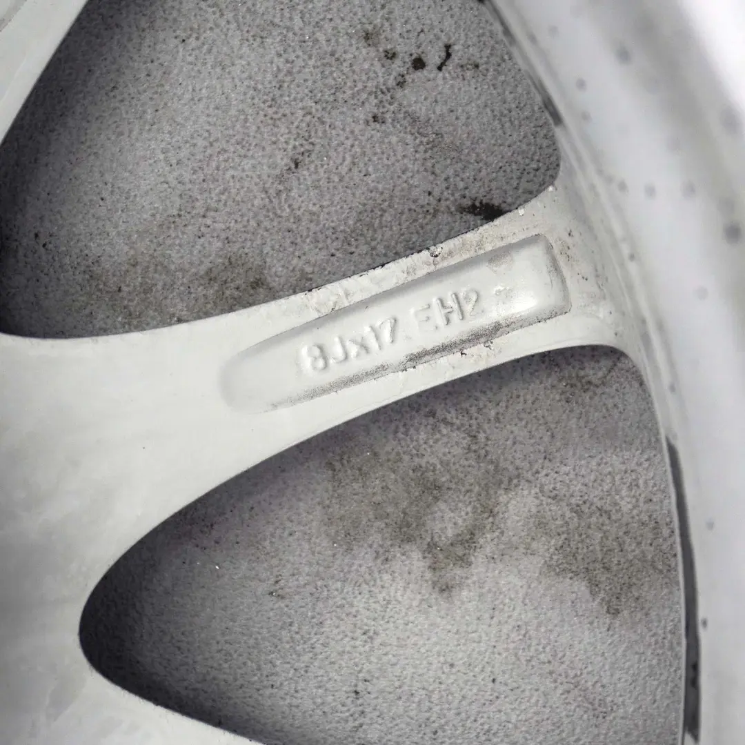 Felga aluminiowa 17" 8J do BMW Z4 E85 o numerze 6771157 BMW Z4 E85 Felga aluminiowa 17" 8J - SKU 6771157-1 - Numer Części 6771157