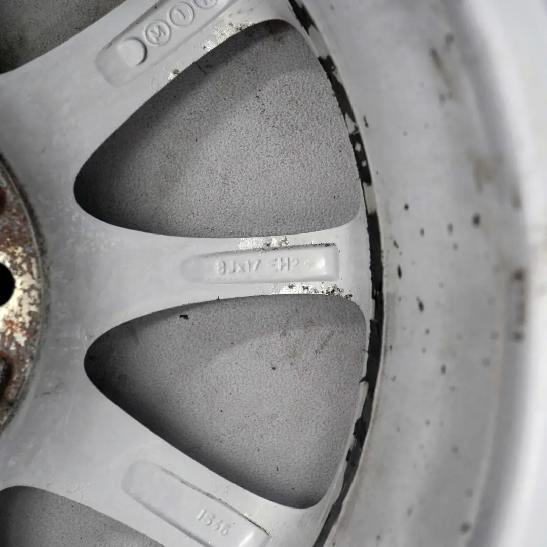 Argento Cerchio posteriore lega 17" 8J ET:46 Star Spoke 200 per BMW Z4 E85 con numero di parte 6771157 BMW Z4 E85 Argento Cerchio posteriore lega 17" 8J ET:46 Star Spoke 200 - SKU 6771157-2 - Numero di parte 6771157