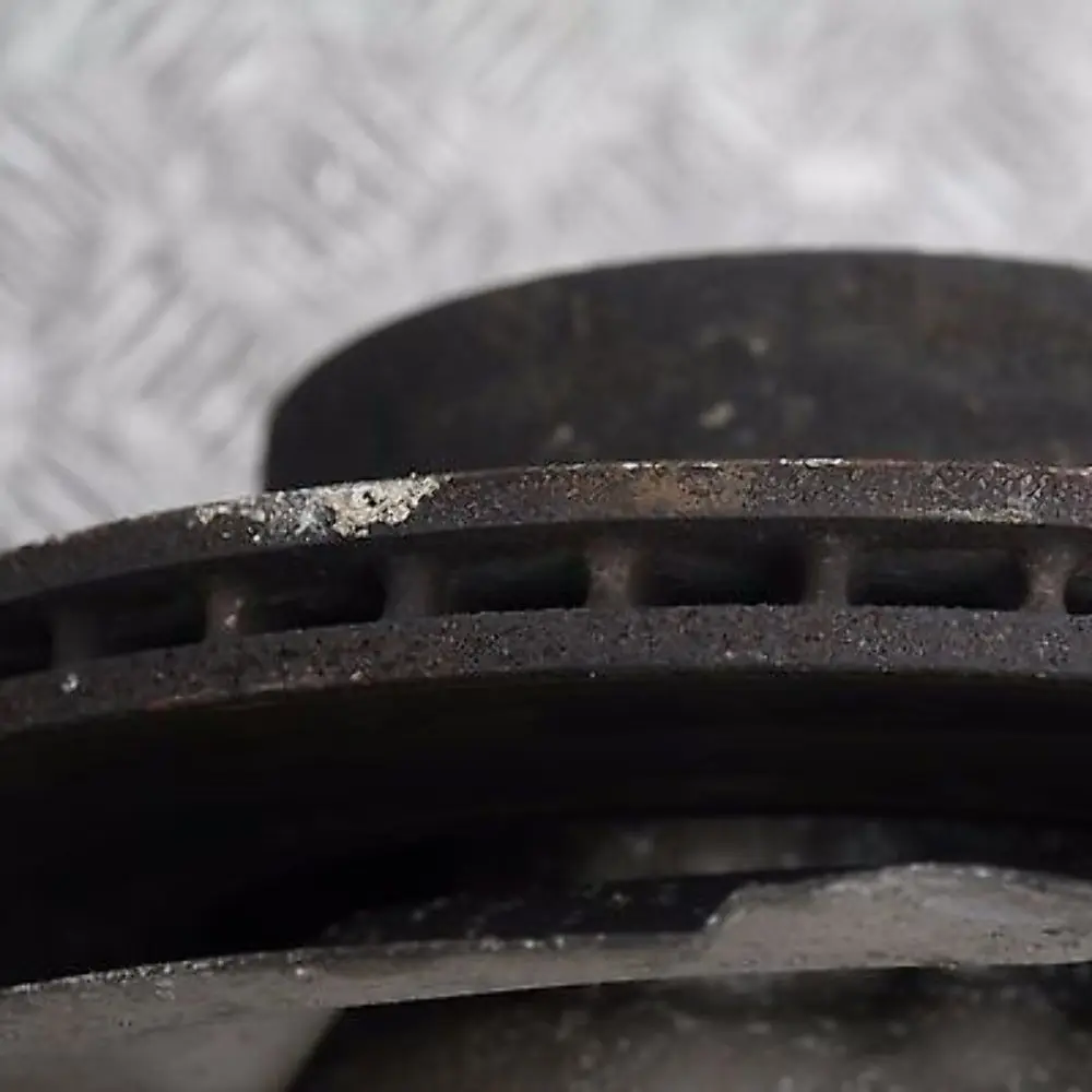 BMW E87 LCI 118i Anteriore Sinistra Molla Sospensioni Disco Freno Ruota - SKU 6771553-2 - Numero di parte 31316771553