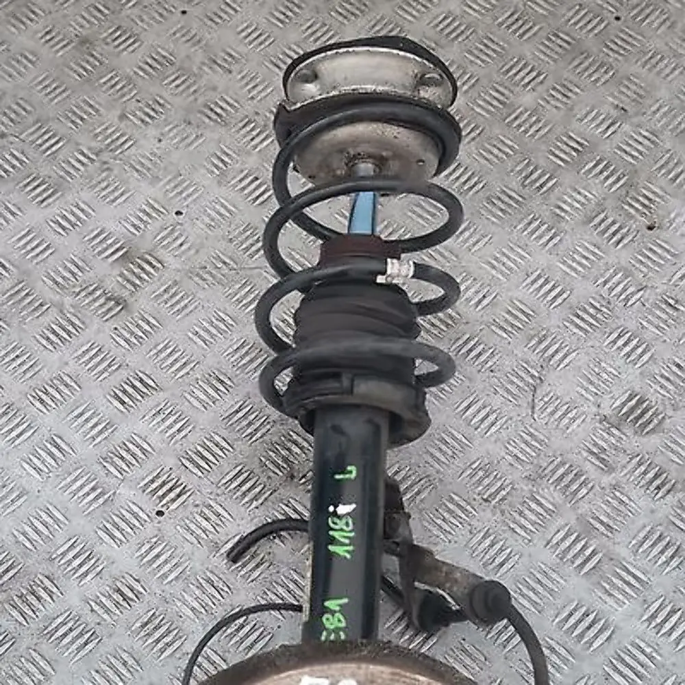 BMW E81 118i N43 Frente Izquierda N / S Spring Strut Freno Suspension Pierna Hub - SKU 6771553 - Número de pieza 31316771553