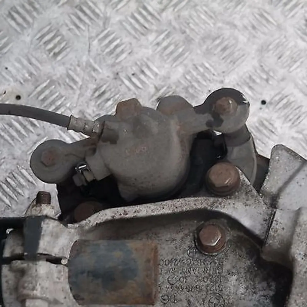 N43 Delantero Derecho Muelle Strut Freno Suspensión Eje para BMW E87 LCi 118i con número de pieza 6771554 BMW E87 LCi 118i N43 Delantero Derecho Muelle Strut Freno Suspensión Eje - SKU 6771554-5 - Número de pieza 6771554