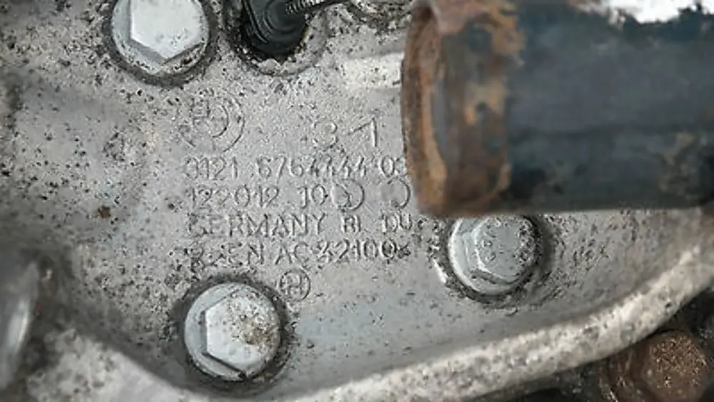 Ammortizzatore Anteriore Sinistro per BMW E87N 116i con numero di parte 31316771554 BMW E87N 116i Ammortizzatore Anteriore Sinistro - SKU 6771554-6 - Numero di parte 31316771554