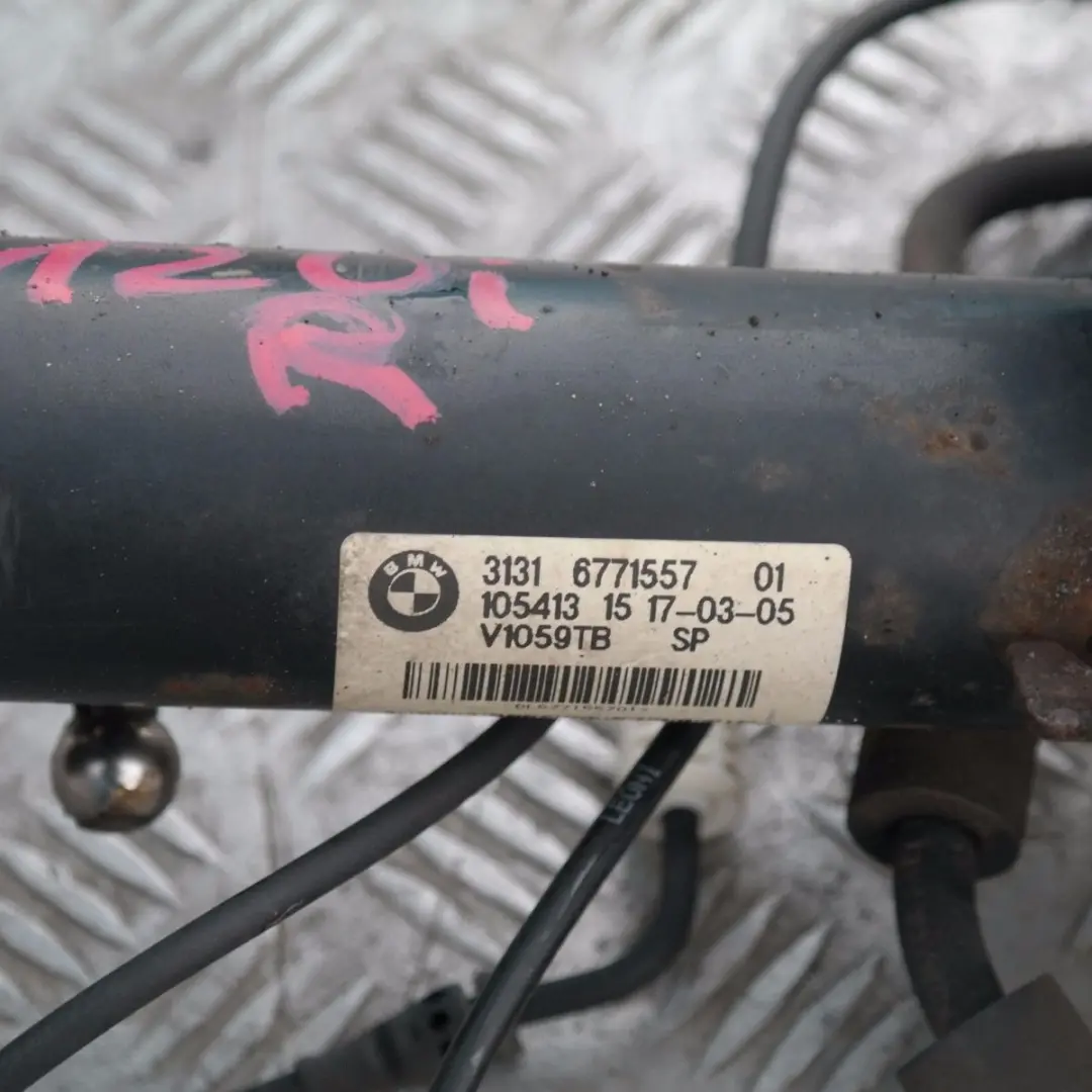 BMW E87 120i N46 Frente Izquierda Spring Strut Freno Suspension Pierna Hub - SKU 6771557-1 - Número de pieza 6771557