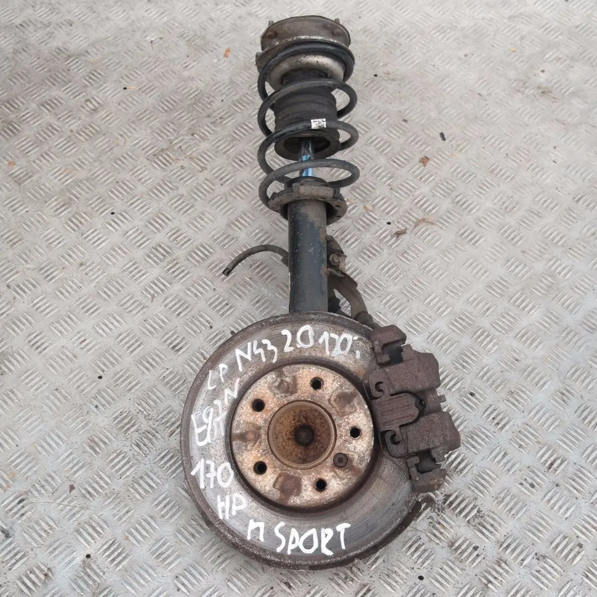 BMW 1 Series E87 LCI 120i N43 Front Left N/S Spring Strut Brake Suspension Leg