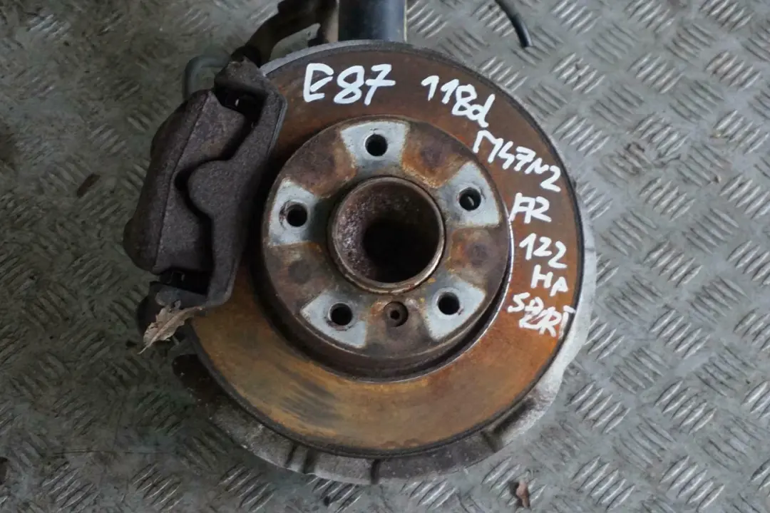 BMW E87 118d M47N2 Sport Molla Sospensioni Cuscinetto Perno Anteriore Destro - SKU 6771558-3 - Numero di parte 6771558
