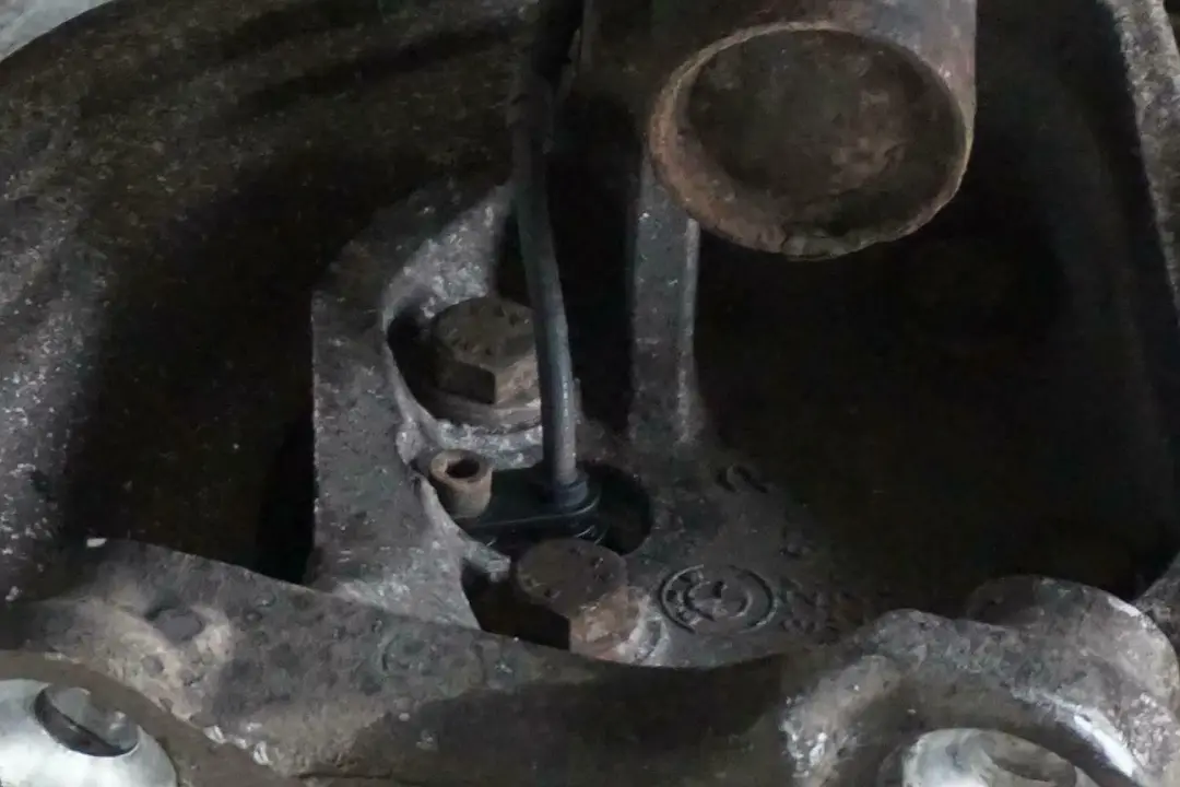 M47 Amortyzator zwrotnica prawy przód do BMW E87 118d o numerze 6771558 BMW E87 118d M47 Amortyzator zwrotnica prawy przód - SKU 6771558-3 - Numer Części 6771558