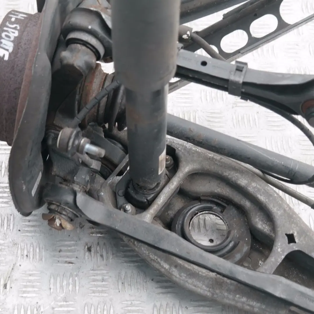 BMW E81 116i N43 M SPORT TRASERO IZQUIERDO SUSPENSIÓN EJE FRENO DISCO - SKU 6771559 - Número de pieza 33526771559