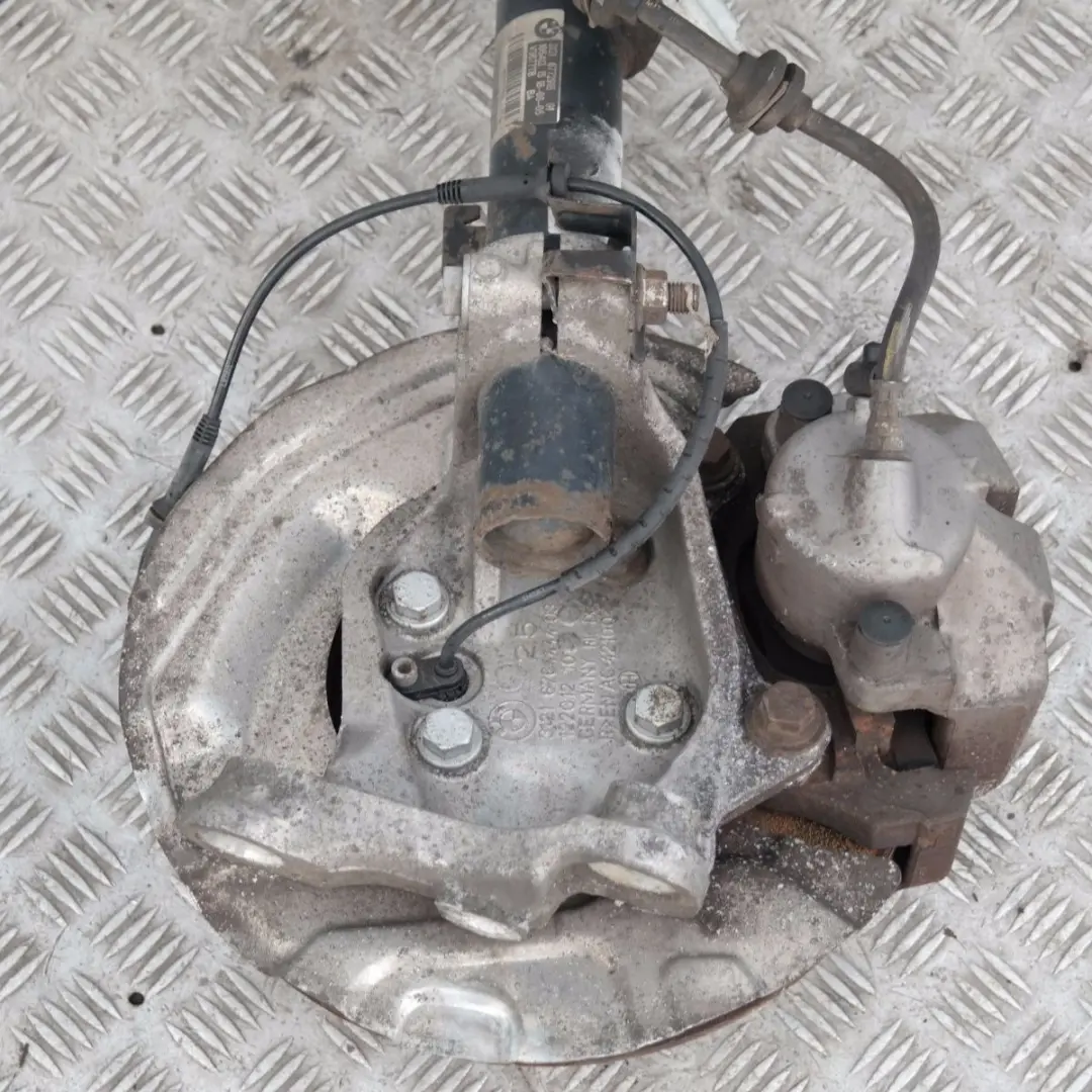 N46 FRONTAL DERECHO MUELLE SUSPENSIÓN FRENO CALLIPER para BMW E91 320i con número de pieza 6772918 BMW E91 320i N46 FRONTAL DERECHO MUELLE SUSPENSIÓN FRENO CALLIPER - SKU 6772918 - Número de pieza 6772918