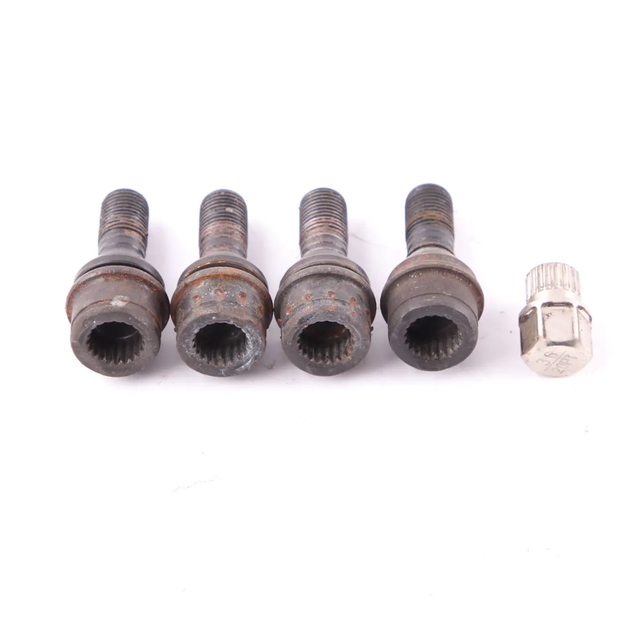 BMW X5 E53 Kerékcsavar Készlet 4db Adapterrel Biztonsági Zár 6773191