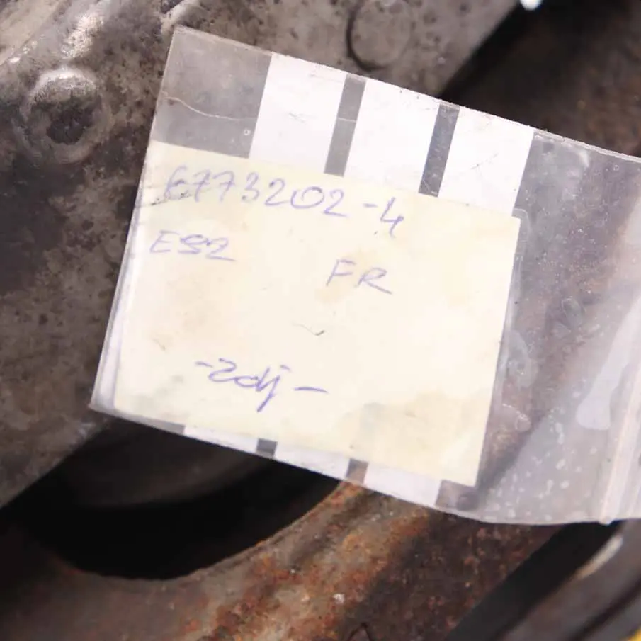 Pinza freno BMW E90 E91 anteriore destra Unità portante Alloggiamento 57/30/348 per con numero di parte 6773202 Pinza freno BMW E90 E91 anteriore destra Unità portante Alloggiamento 57/30/348 - SKU 6773202-4 - Numero di parte 6773202