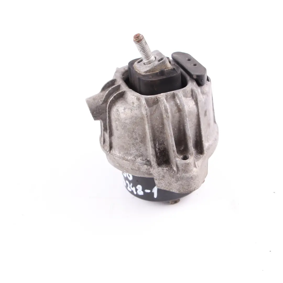 Support moteur gauche Diesel 325d 330d 335d pour BMW 3 Serie E90 E91 E92 à propos du numéro de pièce 6773248 BMW 3 Serie E90 E91 E92 Support moteur gauche Diesel 325d 330d 335d - SKU 6773248-1 - Numéro de pièce 6773248