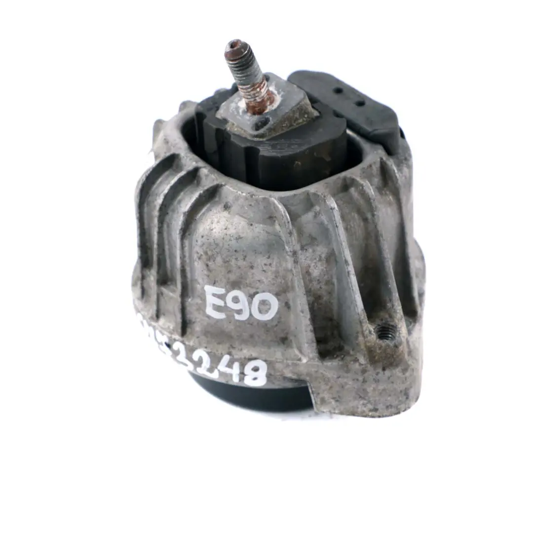 Motorlager rechts DIESEL M57 für BMW 3 er E90 E91 E92 mit Teilenummer 6773248 BMW 3 er E90 E91 E92 Motorlager rechts DIESEL M57 - SKU 6773248 - Teilenummer 6773248