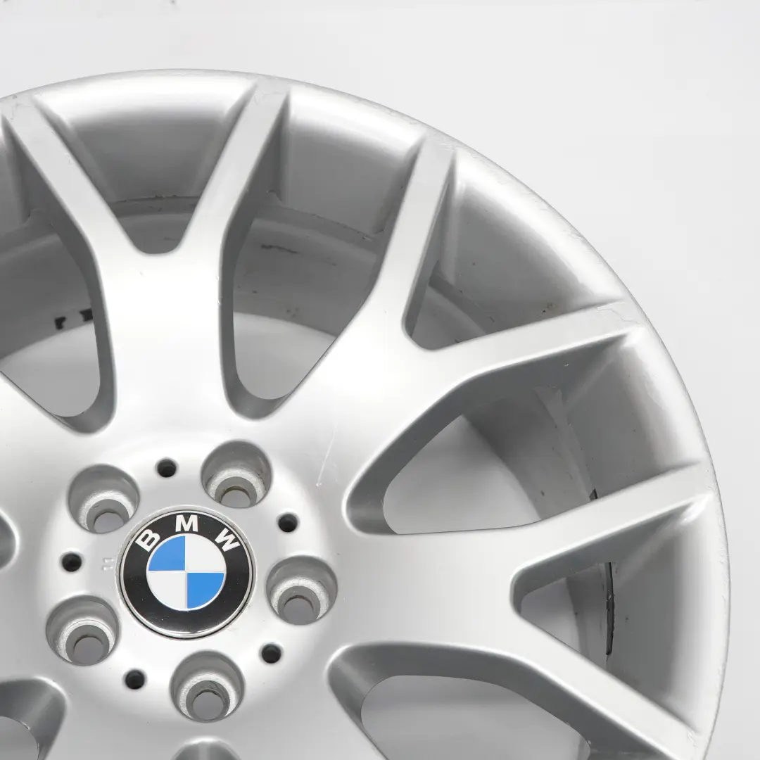 Srebrna Przednia Felga Aluminiowa 20" 177 10J ET:40 do BMW X5 E70 o numerze 6774398 BMW X5 E70 Srebrna Przednia Felga Aluminiowa 20" 177 10J ET:40 - SKU 6774398-1 - Numer Części 6774398