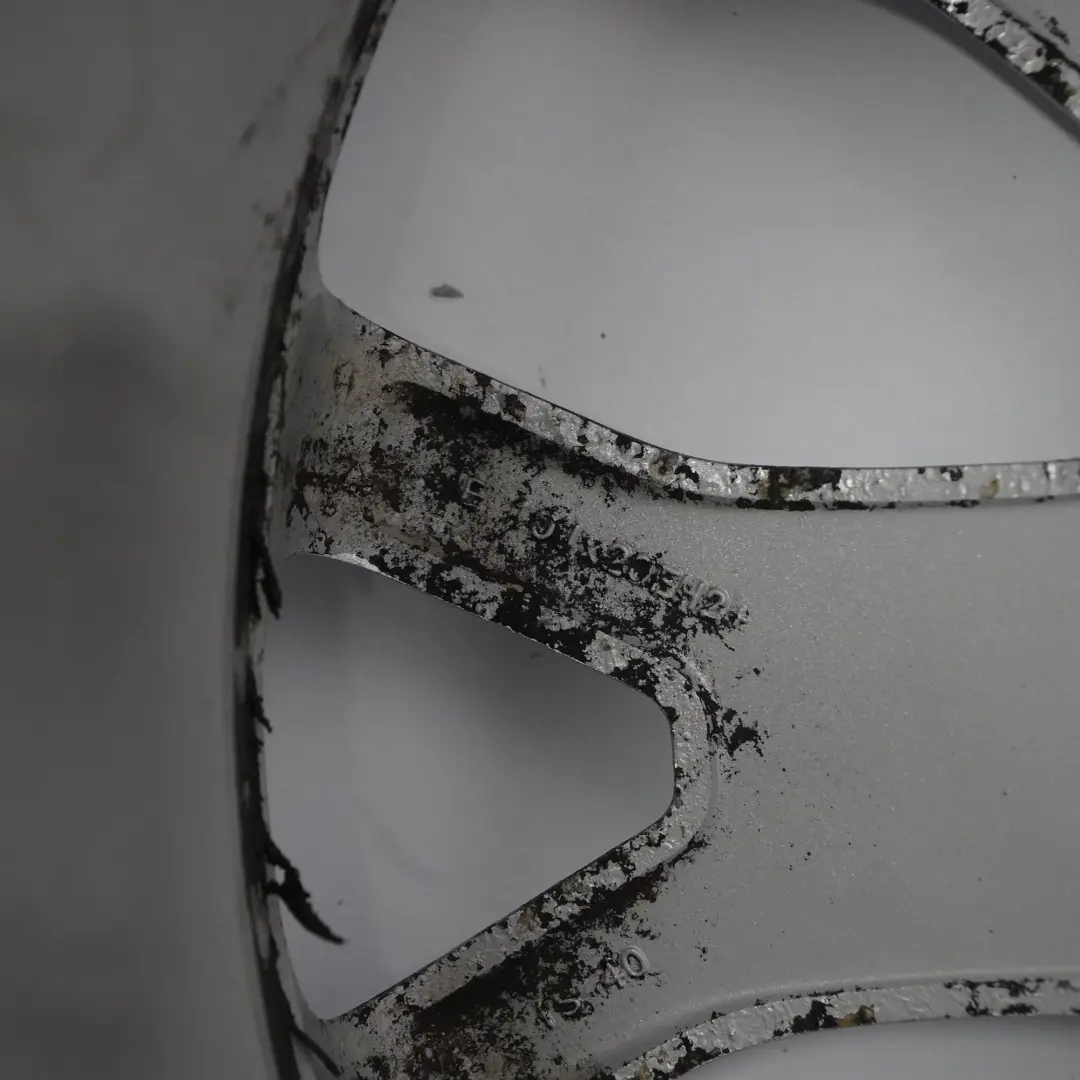 Silberne Leicht metall felge vorne 20" Kreuzs peiche 177 10J für BMW X5 E70 mit Teilenummer 6774398 BMW X5 E70 Silberne Leicht metall felge vorne 20" Kreuzs peiche 177 10J - SKU 6774398-2 - Teilenummer 6774398