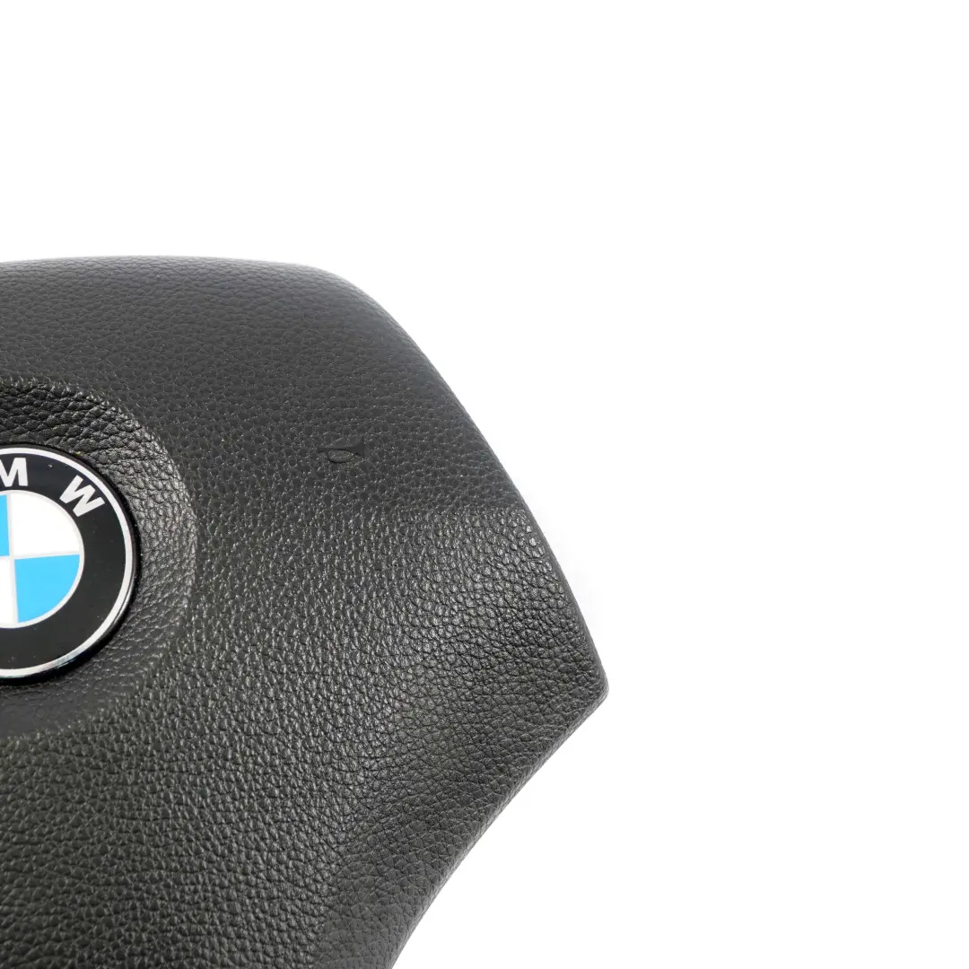 Poduszka AIRBAG kierowcy 6774449 do BMW E60 E61 o numerze 32346774449 BMW E60 E61 Poduszka AIRBAG kierowcy 6774449 - SKU 6774449-7 - Numer Części 32346774449