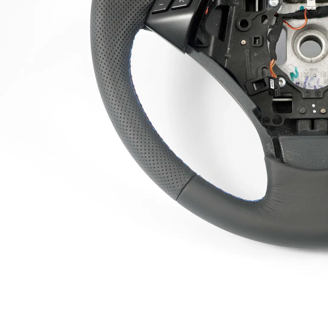 Leather Steering Wheel M-tricolored to BMW 5 Series E60 E61 LCI Black New with Part number 6774456 BMW 5 Series E60 E61 LCI Black New Leather Steering Wheel M-tricolored - SKU 6774456-1 - Part number 6774456
