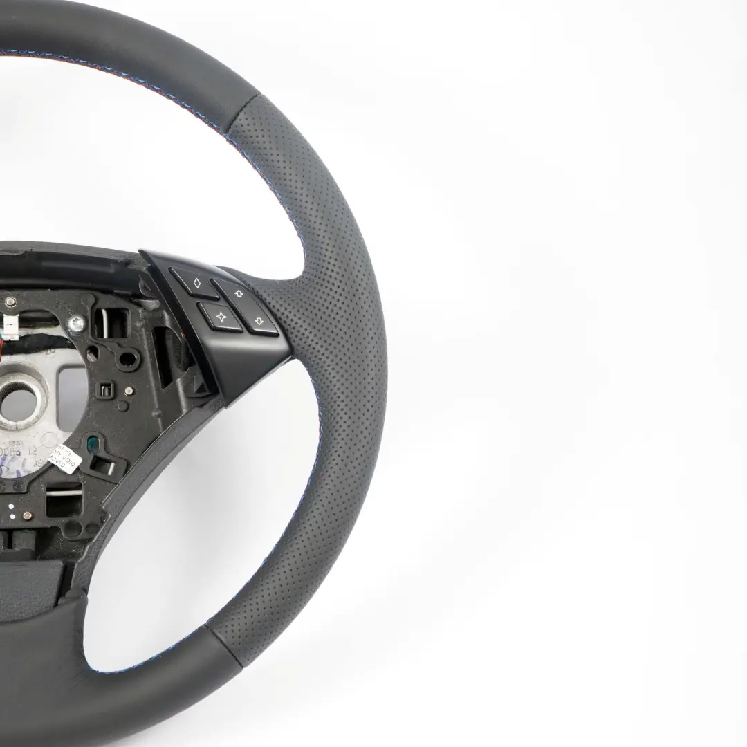 Leather Steering Wheel M-tricolored to BMW 5 Series E60 E61 LCI Black New with Part number 6774456 BMW 5 Series E60 E61 LCI Black New Leather Steering Wheel M-tricolored - SKU 6774456-1 - Part number 6774456