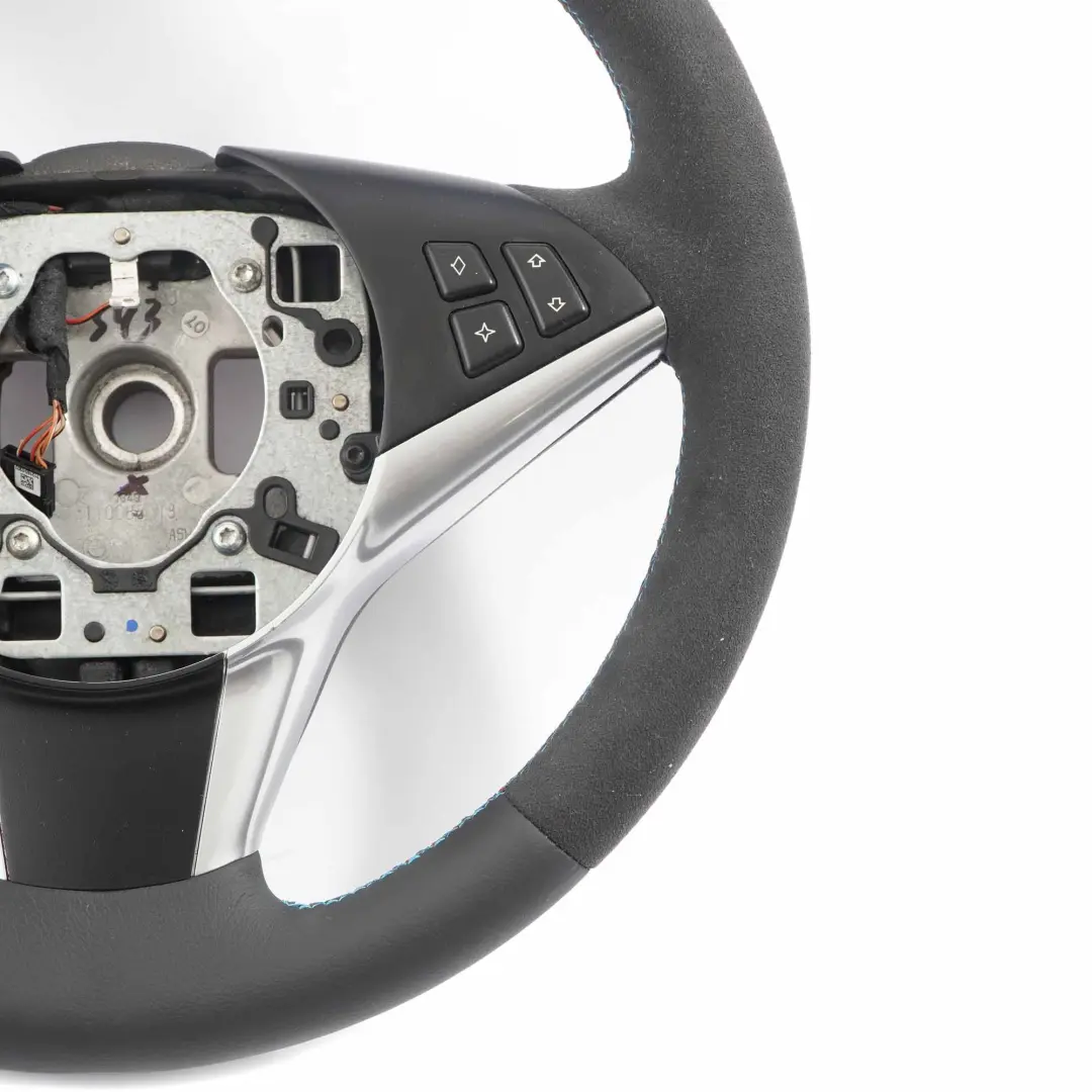 Leather Sport Steering Wheel M-tricoloured to BMW 5 6 Series E60 E61 E63 NEW Black with Part number 6774458 BMW 5 6 Series E60 E61 E63 NEW Black Leather Sport Steering Wheel M-tricoloured - SKU 6774458-2 - Part number 6774458