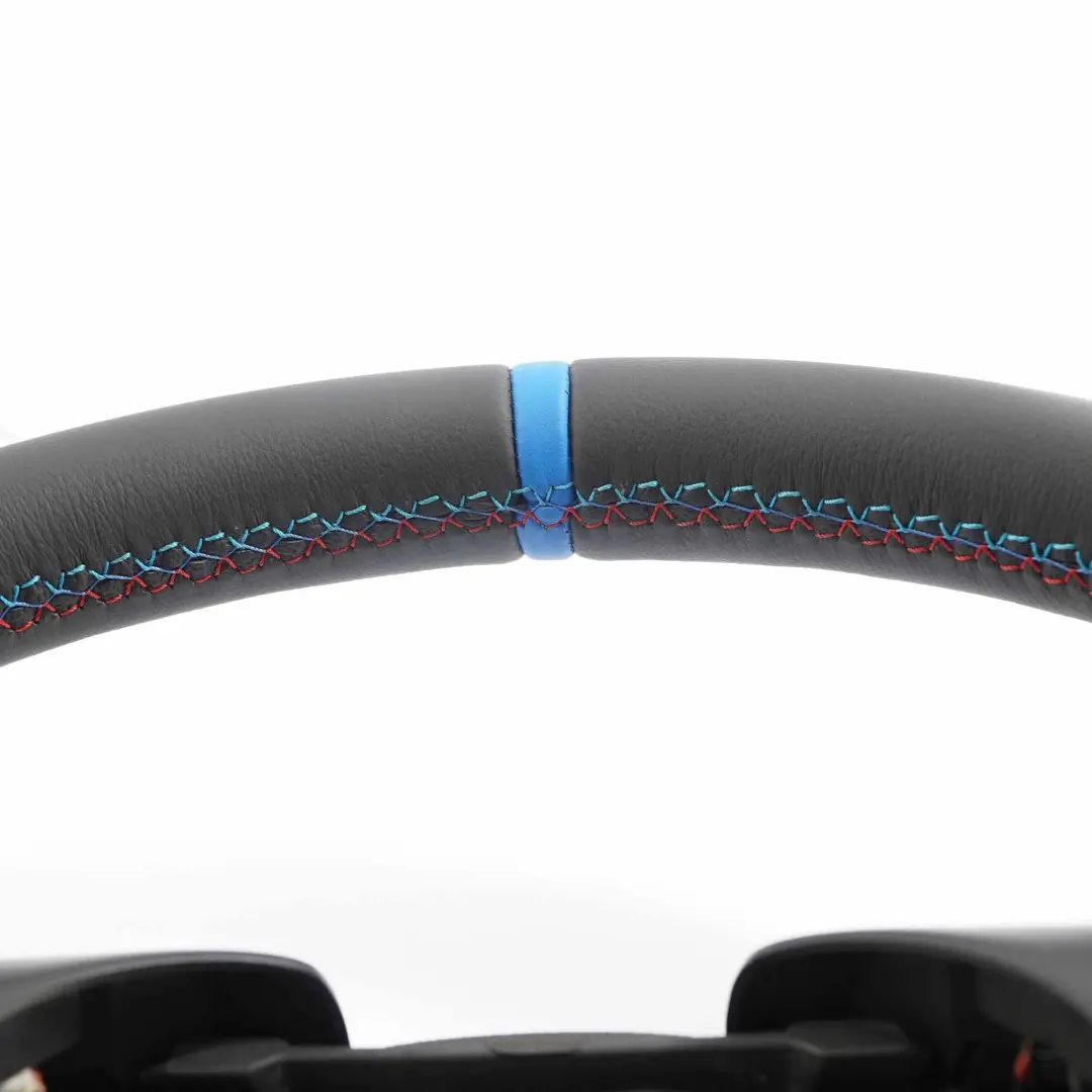 NOUVEAU Volant Sport en Cuir Noir M-tricolore pour BMW E60 E61 E63 à propos du numéro de pièce 6774458 BMW E60 E61 E63 NOUVEAU Volant Sport en Cuir Noir M-tricolore - SKU 6774458-2 - Numéro de pièce 6774458