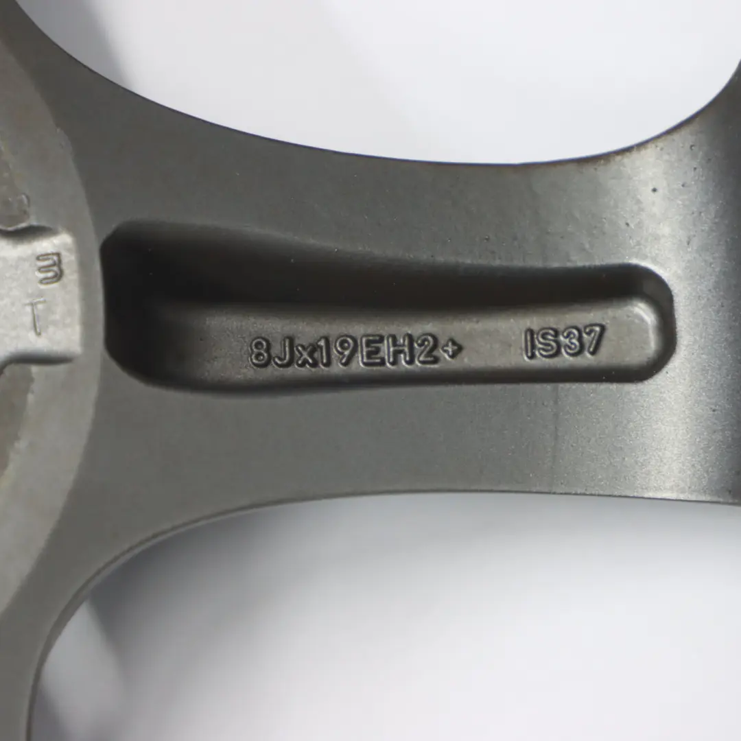 Roue avant grise Jante alliage 19" 8J ET:37 Star Spoke 230 pour BMW E90 E91 E92 E93 à propos du numéro de pièce 6785002 BMW E90 E91 E92 E93 Roue avant grise Jante alliage 19" 8J ET:37 Star Spoke 230 - SKU 6774724-5 - Numéro de pièce 6785002