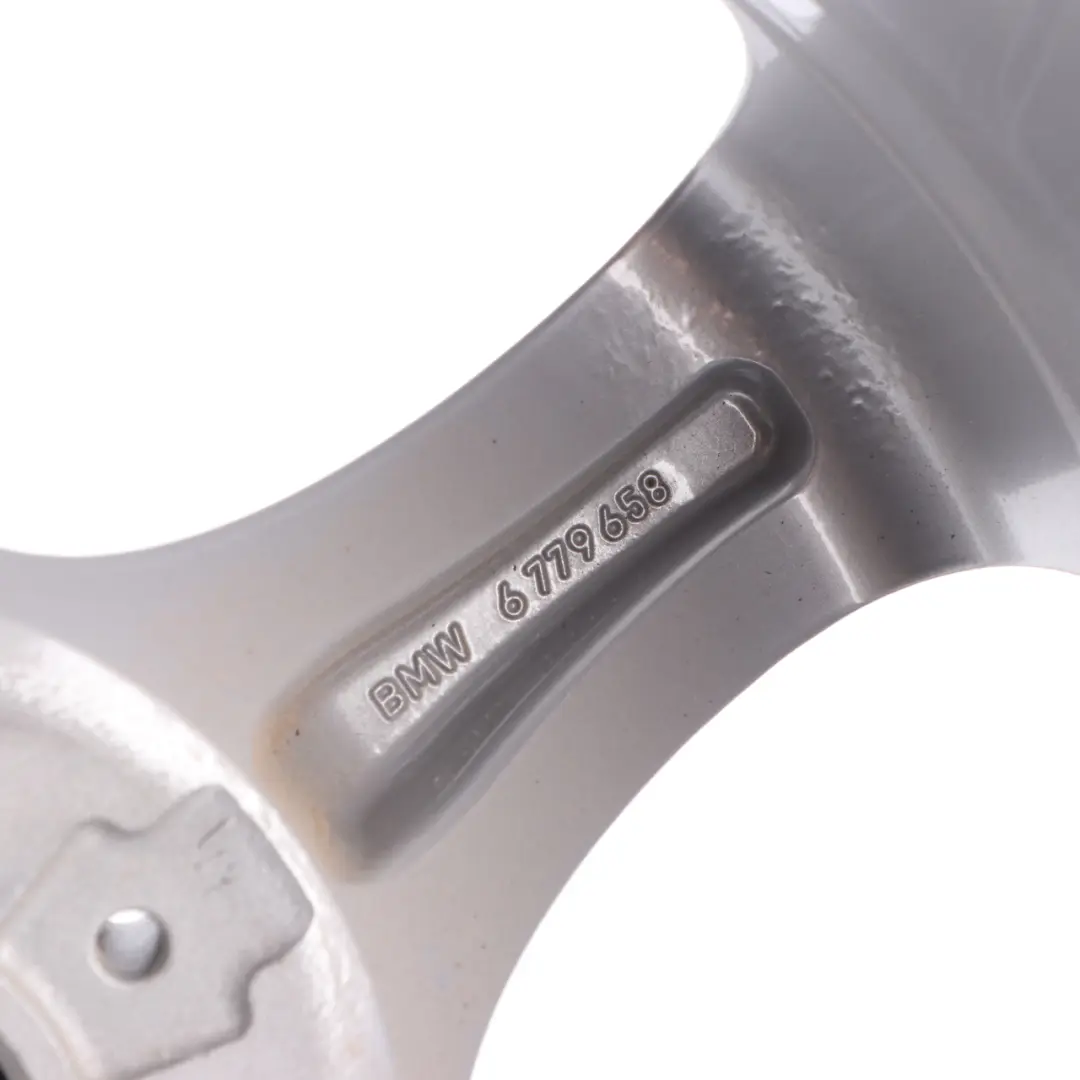 Vorne Alufelge Alu Felge 19" Sternspeiche 230 8J ET:37 für BMW 3 er E90 E91 E92 E93 mit Teilenummer 6774724 BMW 3 er E90 E91 E92 E93 Vorne Alufelge Alu Felge 19" Sternspeiche 230 8J ET:37 - SKU 6774724 - Teilenummer 6774724