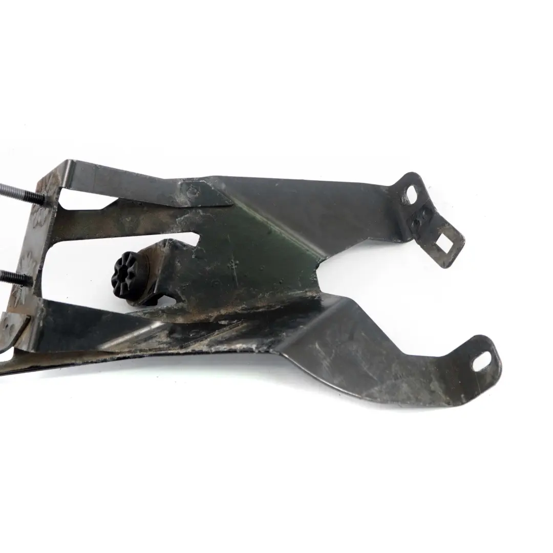 N47 Bracket Power Steering Oil Carrier to BMW E81 E87 LCI E90 E91 E92 with Part number 6774767 BMW E81 E87 LCI E90 E91 E92 N47 Bracket Power Steering Oil Carrier - SKU 6774767 - Part number 6774767