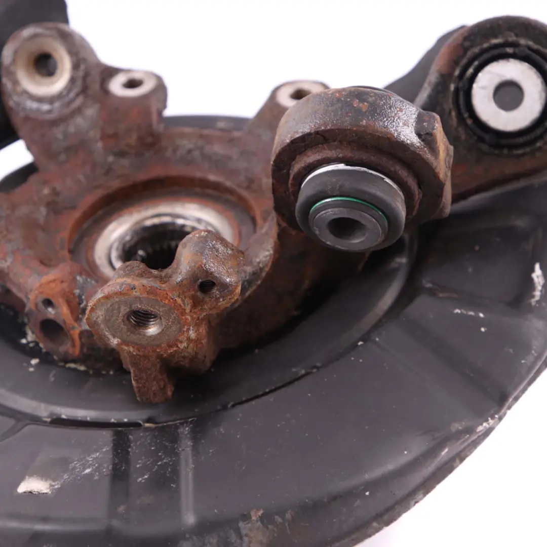BMW E82 E88 Wheel Carrier Hub Rear Left N/S Suspension Flange 123d 135i - SKU 6774807-1 - Part number 6774807