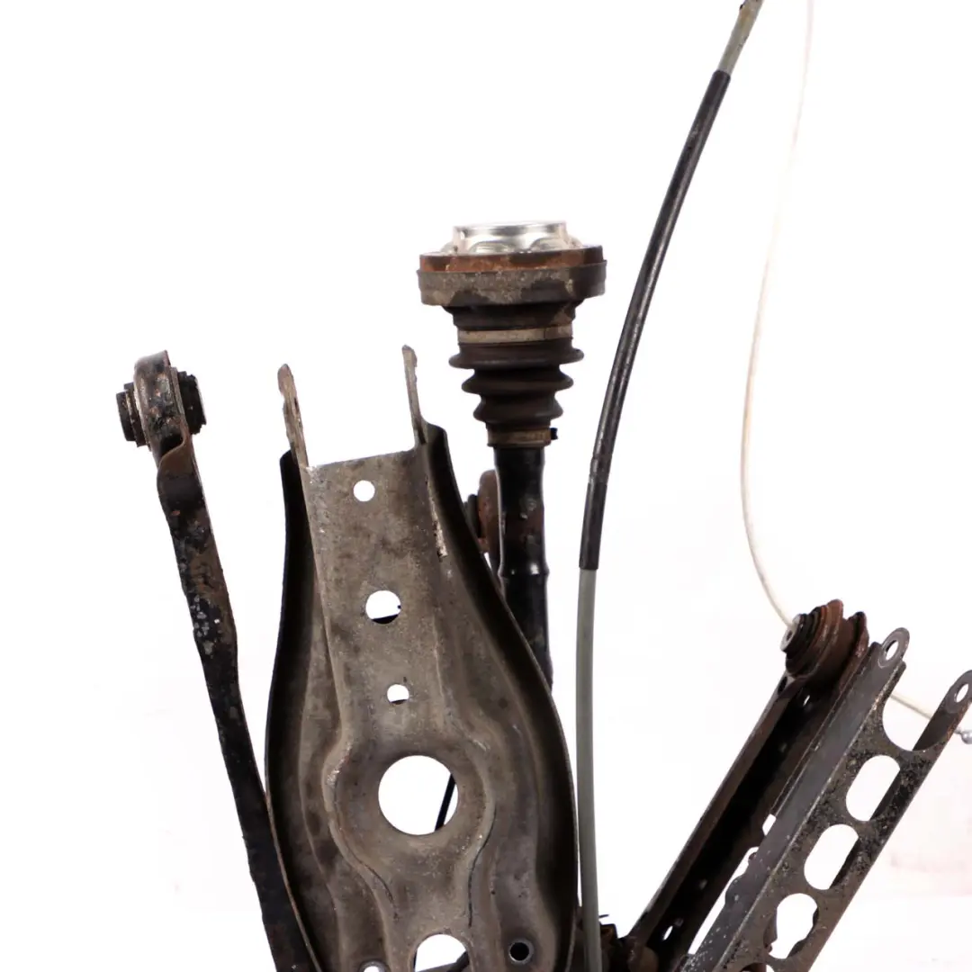 BMW E81 E87 LCI 123d N47S Moyeu de suspension arriere gauche jambe - SKU 6774807-22 - Numéro de pièce 6774807