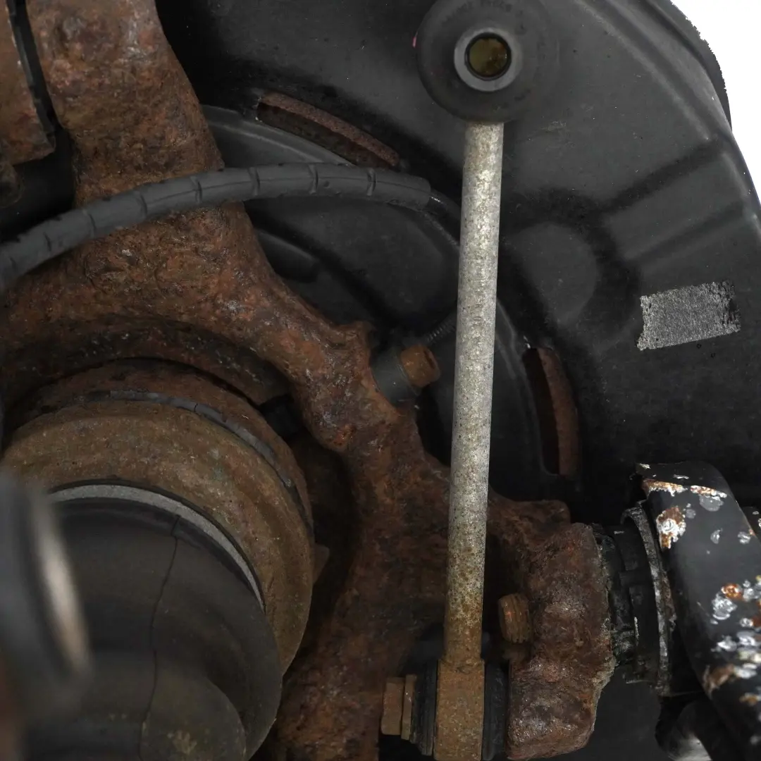 N47S Trasera Derecha Suspension Cubo Pierna Pinza De Freno De Disco para BMW E88 123d con número de pieza 6774808 BMW E88 123d N47S Trasera Derecha Suspension Cubo Pierna Pinza De Freno De Disco - SKU 6774808-24 - Número de pieza 6774808