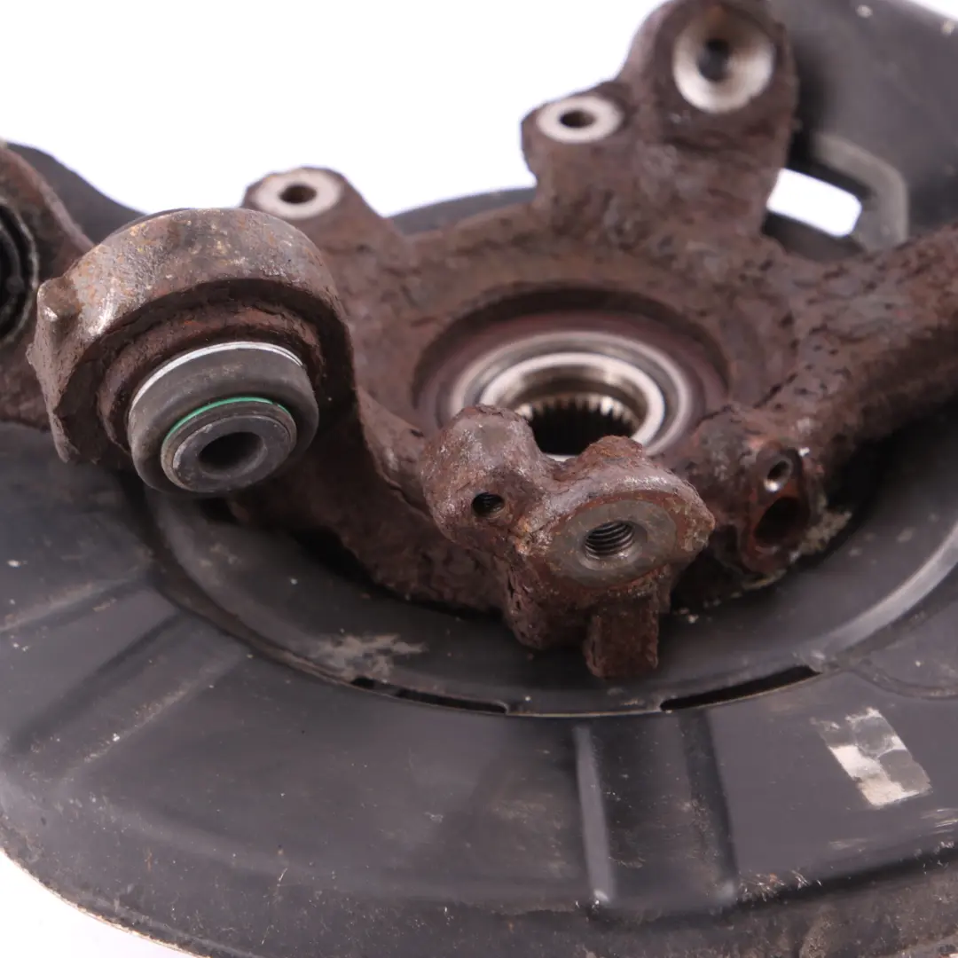 Carrier Rear Right Suspension Flange Hub to BMW E82 E88 123d 135i Wheel with Part number 6774808 BMW E82 E88 123d 135i Wheel Carrier Rear Right Suspension Flange Hub - SKU 6774808-2 - Part number 6774808