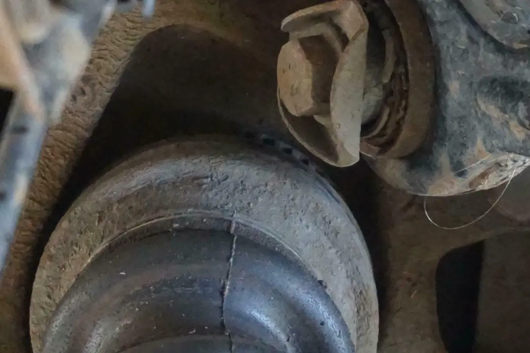 N47 Zwrotnica półoś lewa 143HP do BMW E87 LCI 118d o numerze 6774809 BMW E87 LCI 118d N47 Zwrotnica półoś lewa 143HP - SKU 6774809-19 - Numer Części 6774809