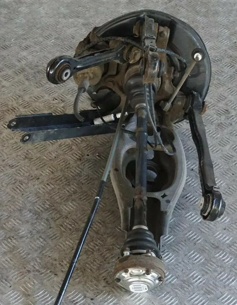 BMW E87N 118d N47 Zwrotnica Amortyzator Prawy Tył - SKU 6774810-17 - Numer Części 6774810