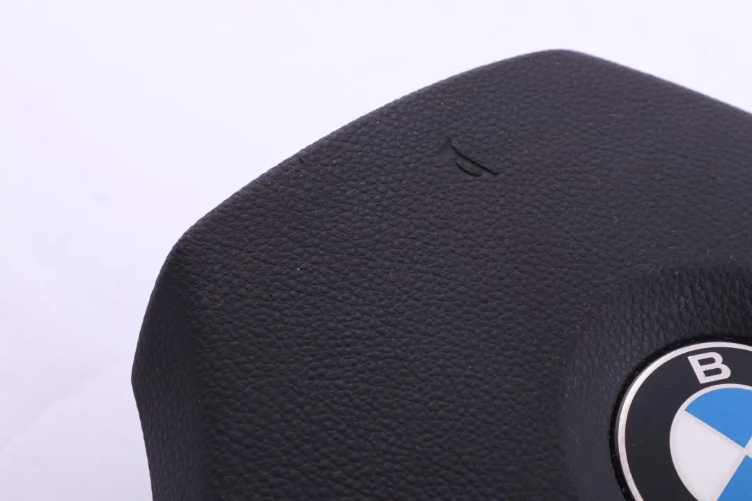 Poduszka Powietrzna Kierownicy 6772865 do BMW E90 o numerze 6774946 BMW E90 Poduszka Powietrzna Kierownicy 6772865 - SKU 6774946-1 - Numer Części 6774946