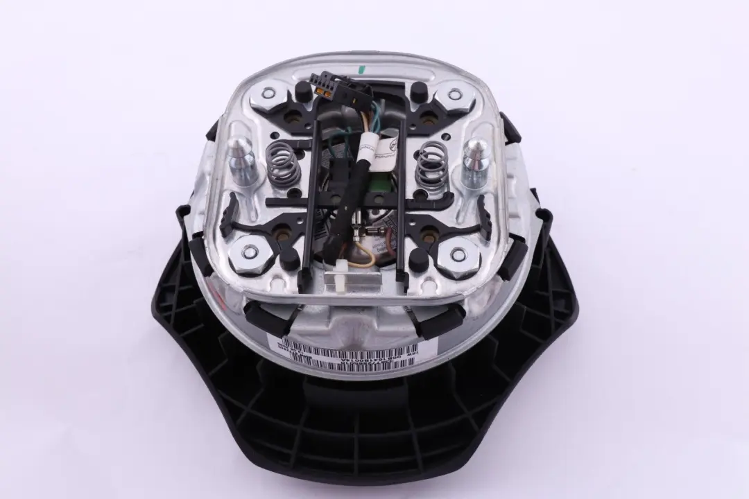 Poduszka Powietrzna Kierownicy 6772865 do BMW E90 o numerze 6774946 BMW E90 Poduszka Powietrzna Kierownicy 6772865 - SKU 6774946-1 - Numer Części 6774946