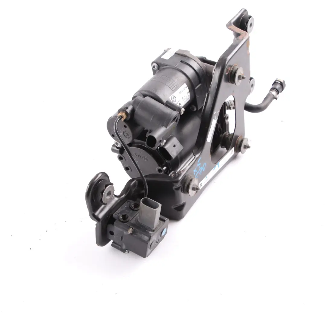BMW X5 E70 Dispositivo Suministro Aire Motor Compresor de Suspensión - SKU 6775479-1 - Número de pieza 6775479