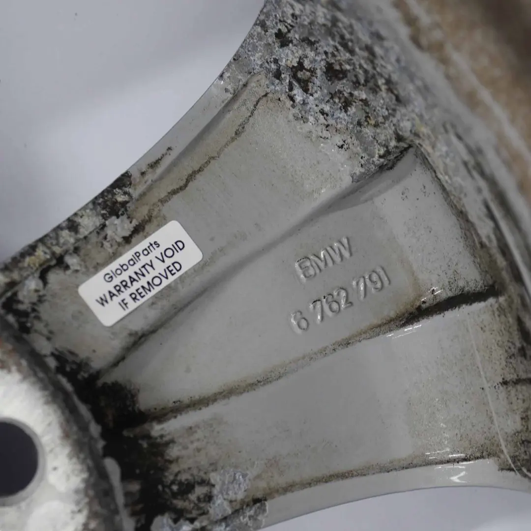 Silberne Leichtmetallfelge 16" 7J ET:34 M Spider Speiche 155 für BMW E90 E91 mit Teilenummer 6775594 BMW E90 E91 Silberne Leichtmetallfelge 16" 7J ET:34 M Spider Speiche 155 - SKU 6775594-2 - Teilenummer 6775594