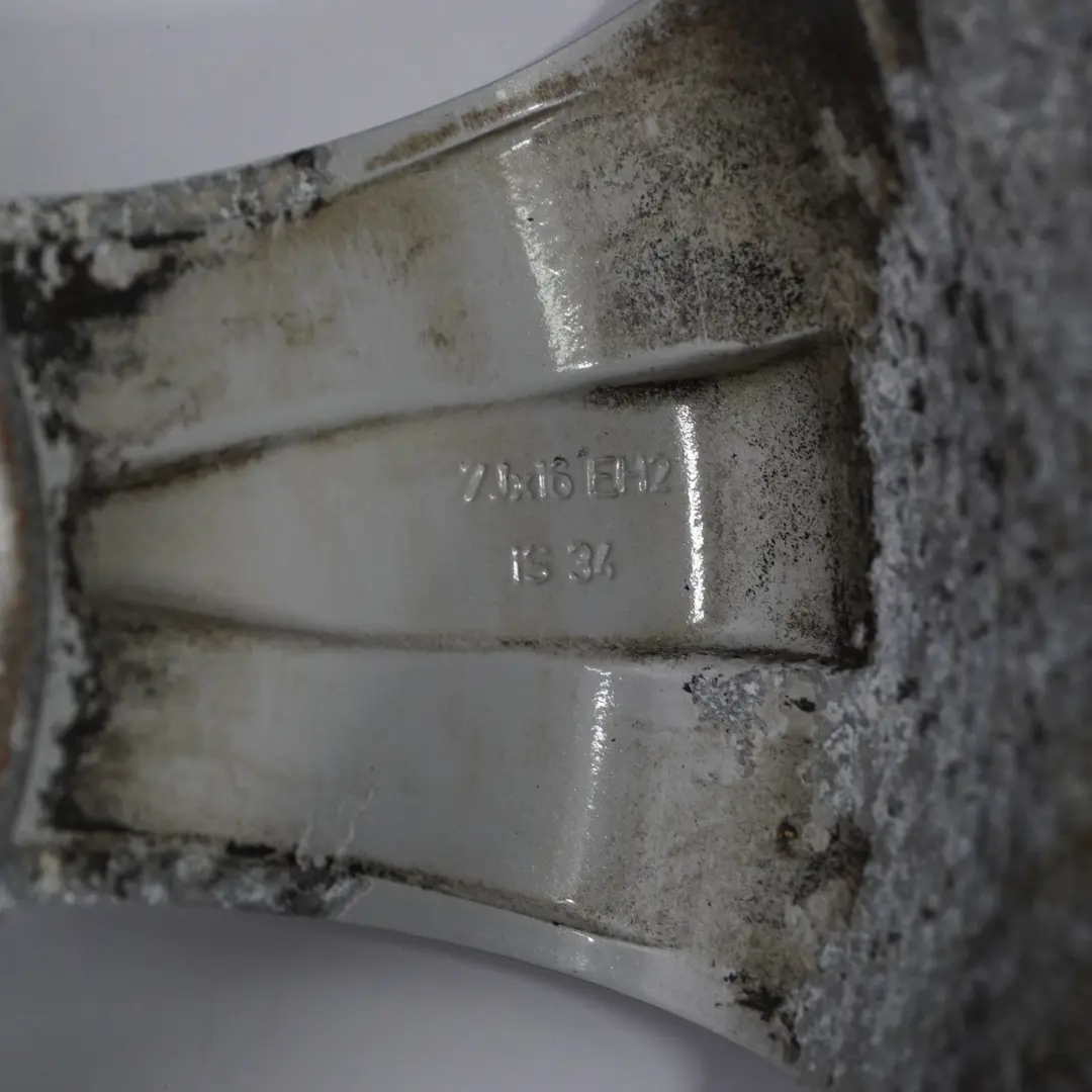 Silberne Leichtmetallfelge 16" 7J ET:34 M Spider Speiche 155 für BMW E90 E91 mit Teilenummer 6775594 BMW E90 E91 Silberne Leichtmetallfelge 16" 7J ET:34 M Spider Speiche 155 - SKU 6775594-2 - Teilenummer 6775594