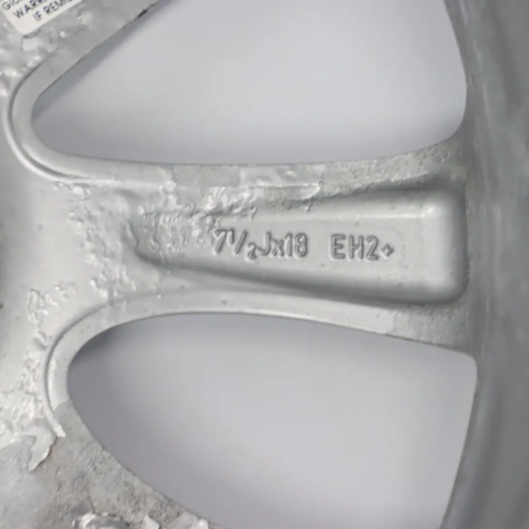 Light Cerchio In Lega 18" M V-Spoke 217 7,5J Et:49 per BMW E87 LCI Silver con numero di parte 6775634 BMW E87 LCI Silver Light Cerchio In Lega 18" M V-Spoke 217 7,5J Et:49 - SKU 6775634-2 - Numero di parte 6775634