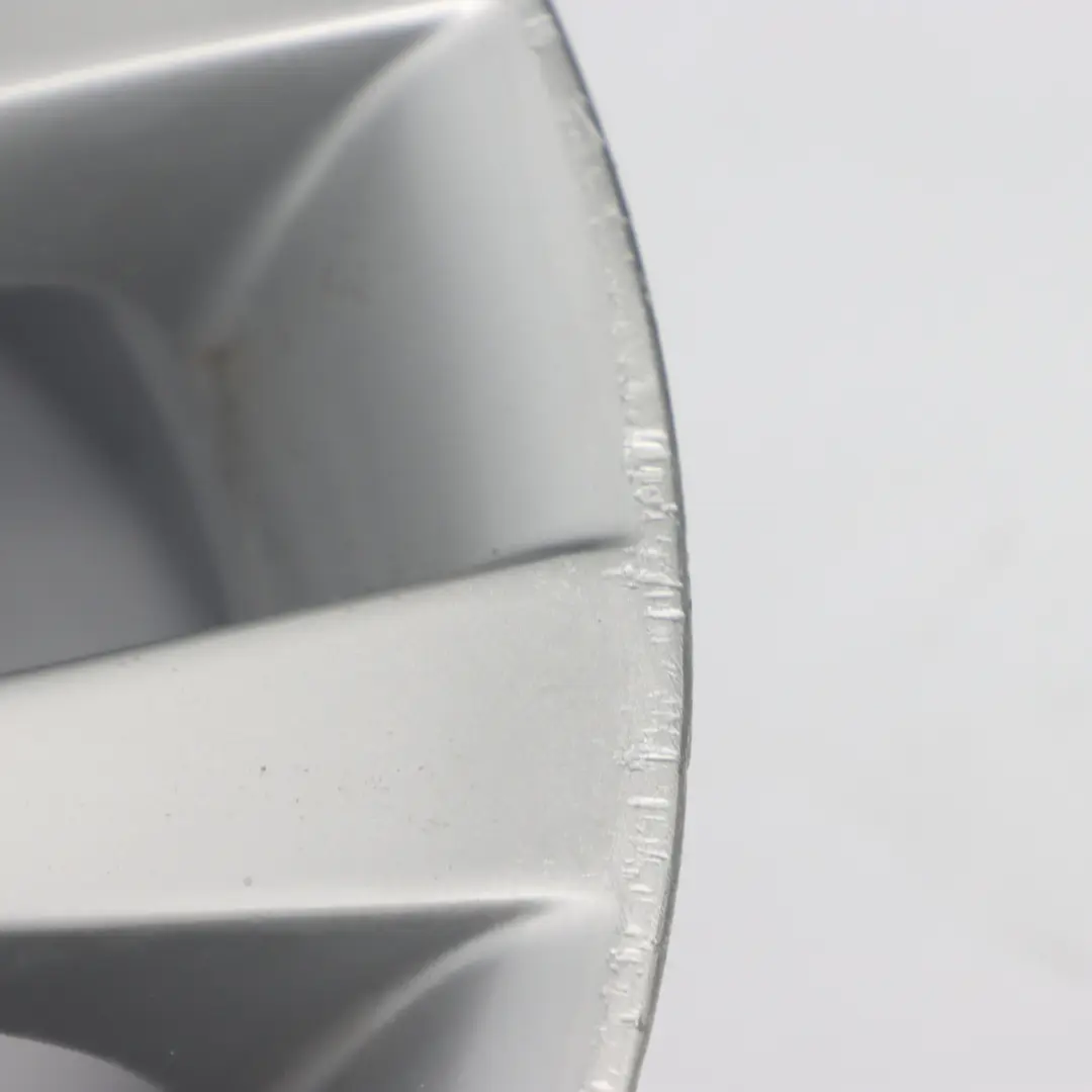 Jante en alliage leger argente 18" M rayons V 217 7,5J ET:49 pour BMW E87 LCI à propos du numéro de pièce 6775634 BMW E87 LCI Jante en alliage leger argente 18" M rayons V 217 7,5J ET:49 - SKU 6775634-2 - Numéro de pièce 6775634