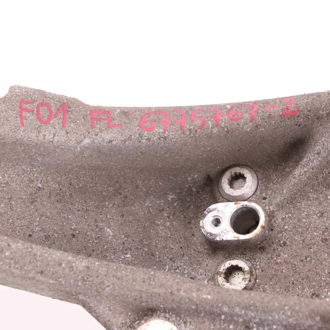 Zwrotnica Koła Lewa Przód Przednia do BMW F01 o numerze 6775767 BMW F01 Zwrotnica Koła Lewa Przód Przednia - SKU 6775767-2 - Numer Części 6775767