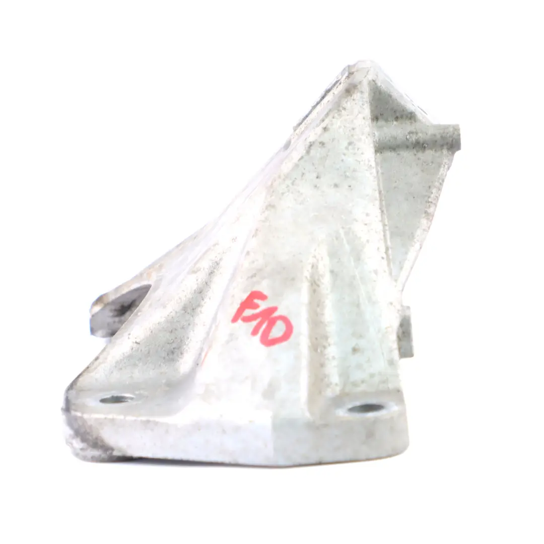 N52N N53 Wspornik Łapa Silnika Mocowanie Prawe do BMW F10 F11 o numerze 6775914 BMW F10 F11 N52N N53 Wspornik Łapa Silnika Mocowanie Prawe - SKU 6775914 - Numer Części 6775914