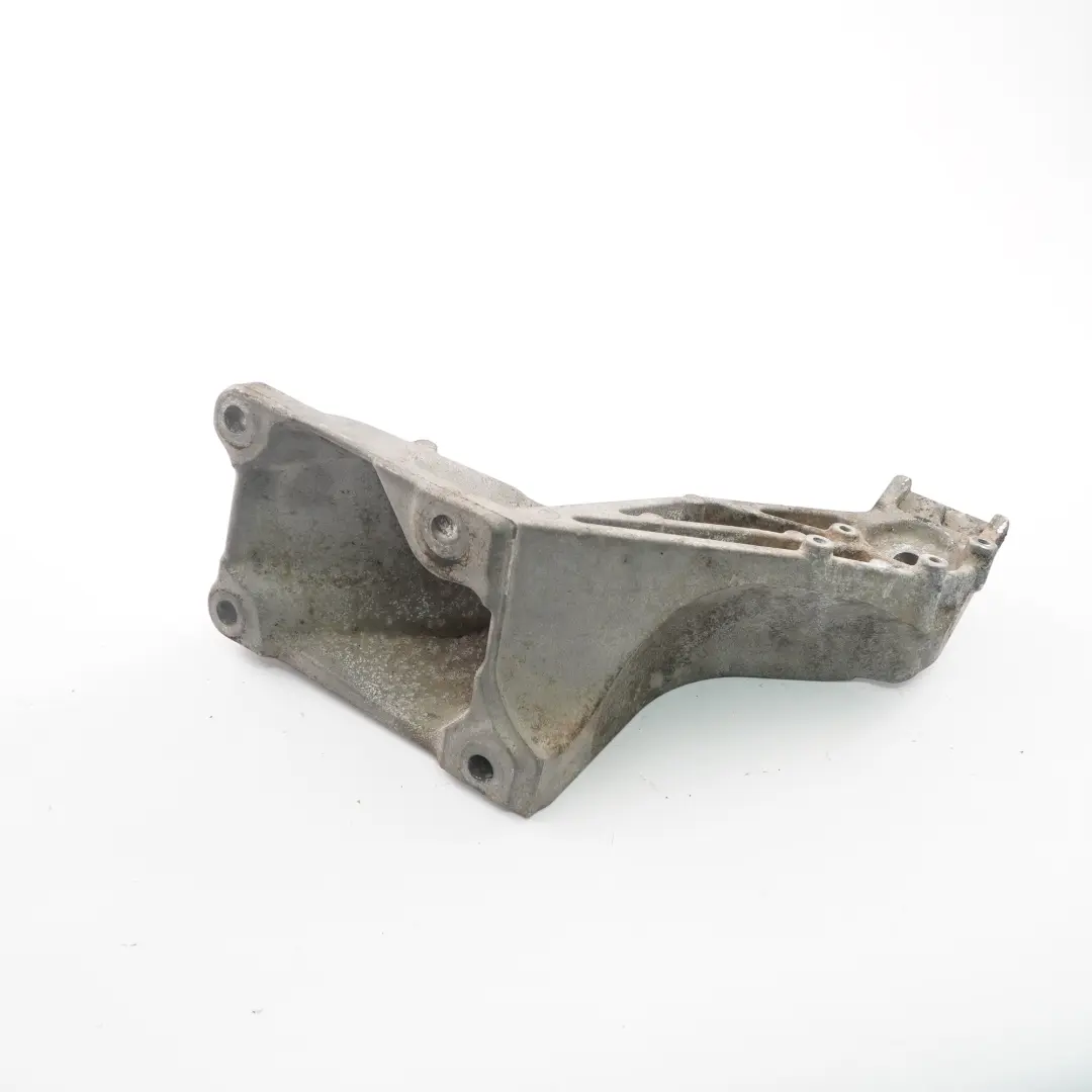 4.8i N62N Supporto motore destro Supporto staffa 6772688 per BMW X5 E70 con numero di parte 6776136 BMW X5 E70 4.8i N62N Supporto motore destro Supporto staffa 6772688 - SKU 6776136 - Numero di parte 6776136