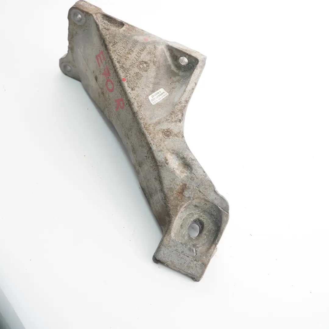 4.8i N62N Łapa Wspornik Silnika Prawa do BMW X5 E70 o numerze 6776136 BMW X5 E70 4.8i N62N Łapa Wspornik Silnika Prawa - SKU 6776136 - Numer Części 6776136