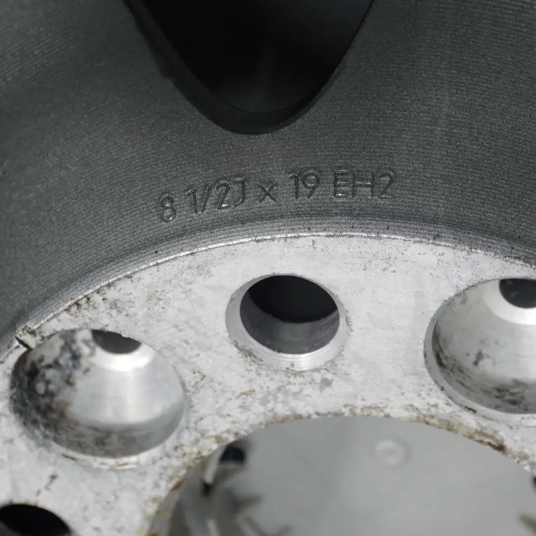 Jante Alliage Forgé Etoile 249 19" 8,5J ET:14 pour BMW E63 E64 à propos du numéro de pièce 6777353 BMW E63 E64 Jante Alliage Forgé Etoile 249 19" 8,5J ET:14 - SKU 6777353-2 - Numéro de pièce 6777353