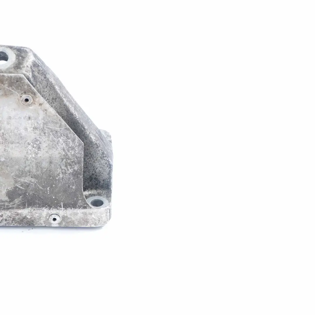 Support Bracket BMW F01 F02 F10 F11 N57 Holder Right O/S to Engine with Part number 6777624 Engine Support Bracket BMW F01 F02 F10 F11 N57 Holder Right O/S - SKU 6777624 - Part number 6777624