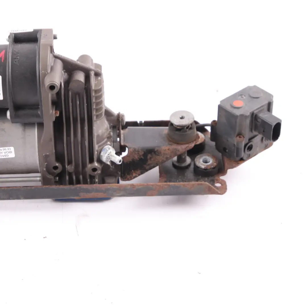 Supply Device Suspension Compressor Motor Pump to BMW E61 Touring Air with Part number 6777827 BMW E61 Touring Air Supply Device Suspension Compressor Motor Pump - SKU 6777827-1 - Part number 6777827