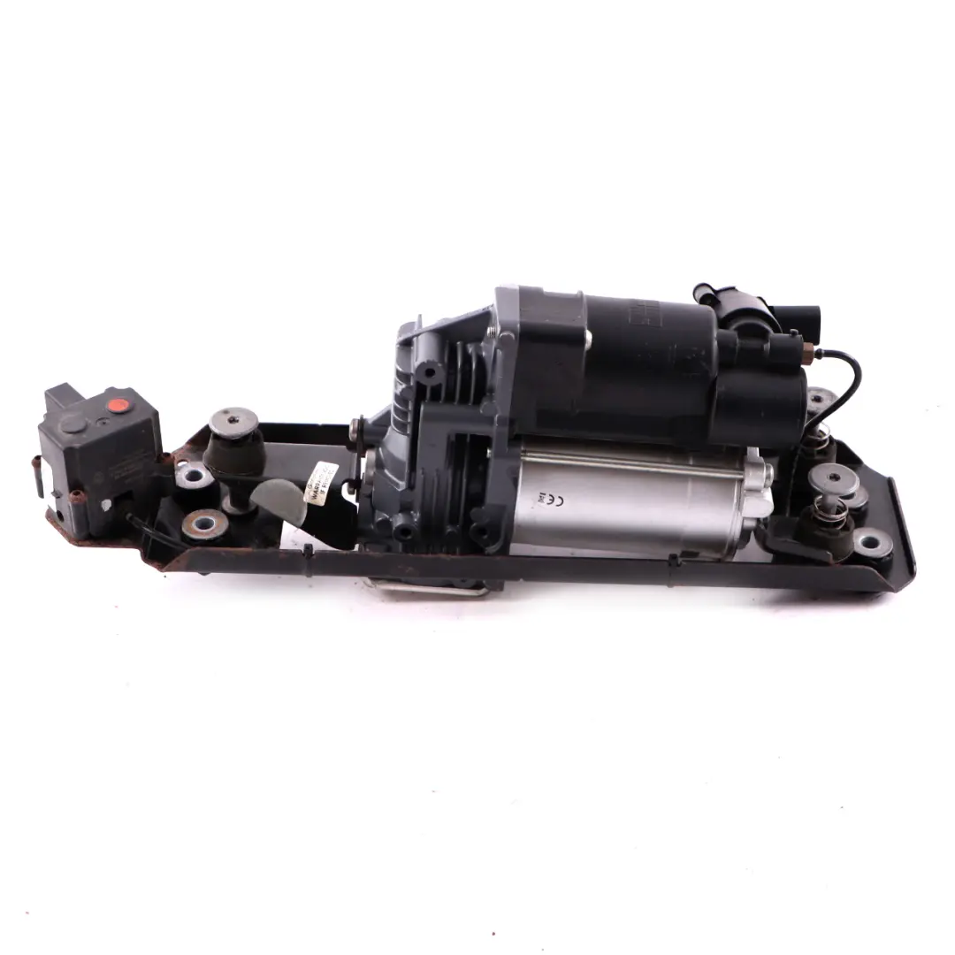 Kompresor Pompa Pompka Zawieszenia do BMW E61 o numerze 6789937 BMW E61 Kompresor Pompa Pompka Zawieszenia - SKU 6777827 - Numer Części 6789937