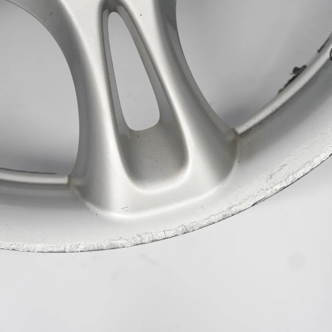 Jante argentée alliage 18" 7J ET:52 JCW Star Spoke R95 pour Mini R50 R53 R56 à propos du numéro de pièce 6777972 Mini R50 R53 R56 Jante argentée alliage 18" 7J ET:52 JCW Star Spoke R95 - SKU 6777972-2 - Numéro de pièce 6777972