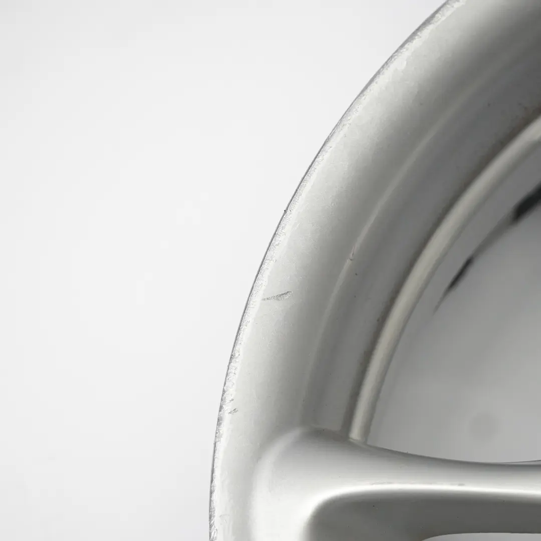 Silberne Leicht metall felge 18" 7J ET:52 JCW für Mini R50 R53 R56 mit Teilenummer 6777972 Mini R50 R53 R56 Silberne Leicht metall felge 18" 7J ET:52 JCW - SKU 6777972-2 - Teilenummer 6777972